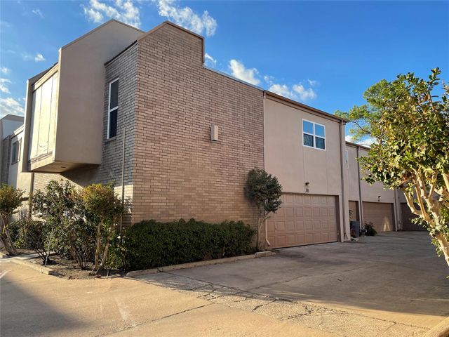 1115 Augusta Drive 38, Houston, TX 77057