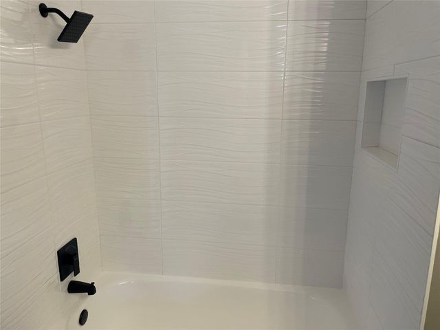 1115 Augusta Drive 38, Houston, TX 77057