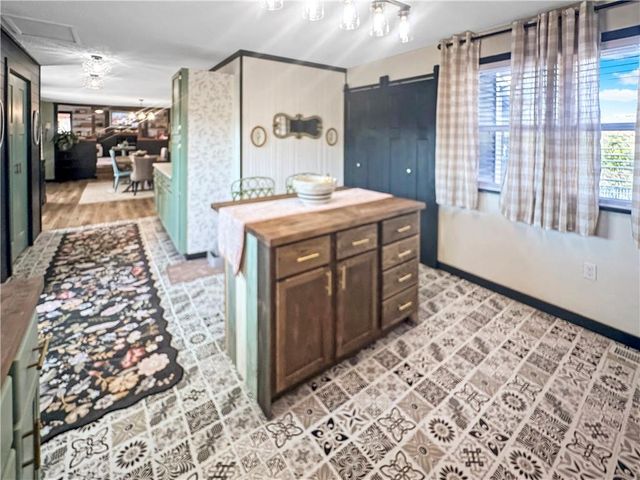 19617 Lakeview Avenue, Warsaw, MO 65355