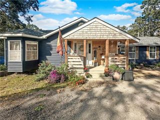 19617 Lakeview Avenue, Warsaw, MO 65355