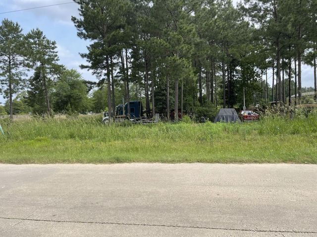 975 Country Road 5021, Cleveland, TX 77327