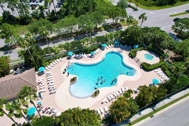 8110 Carnoustie Place, Port St Lucie, FL 34986