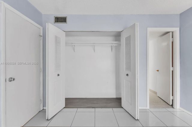 4172 Inverrary Dr 304, Lauderhill, FL 33319