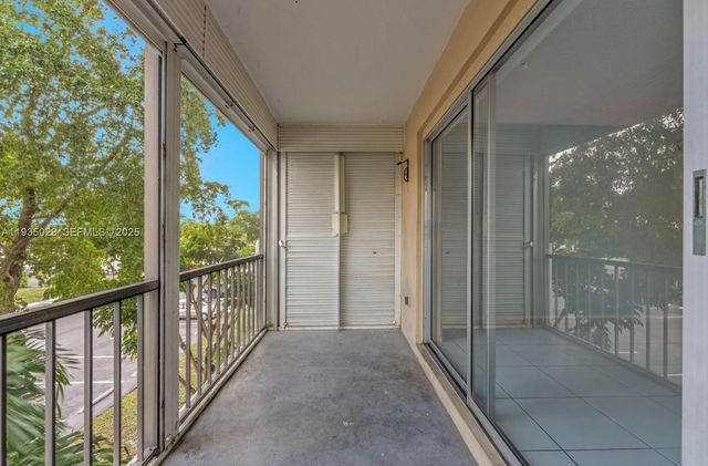 4172 Inverrary Dr 304, Lauderhill, FL 33319