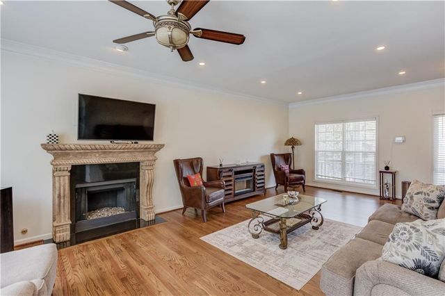 262 Sandhurst Court, Suwanee, GA 30024