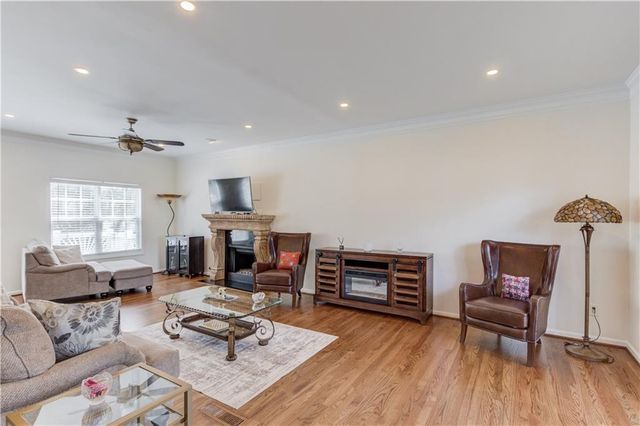 262 Sandhurst Court, Suwanee, GA 30024