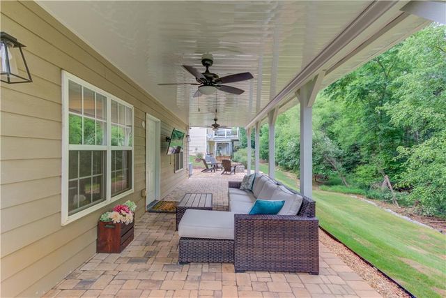 262 Sandhurst Court, Suwanee, GA 30024