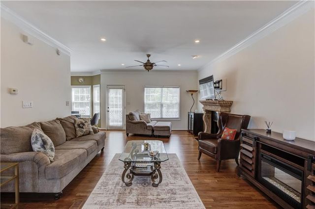 262 Sandhurst Court, Suwanee, GA 30024