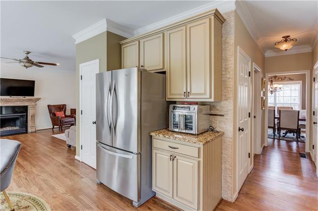 262 Sandhurst Court, Suwanee, GA 30024