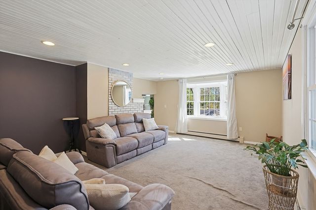 21 Washington Ave, Marshfield, MA 02050