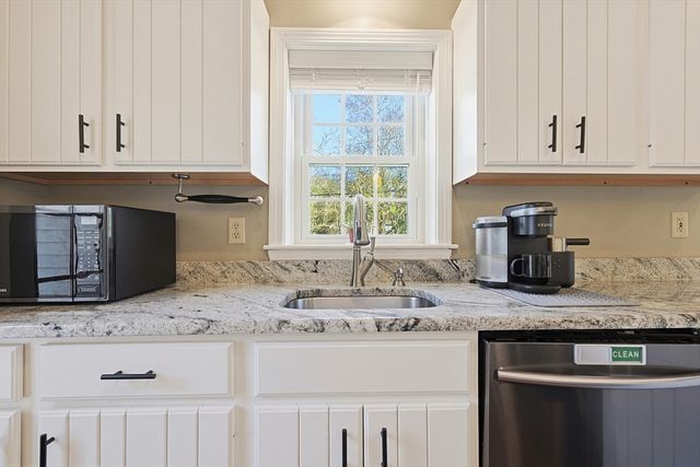 21 Washington Ave, Marshfield, MA 02050