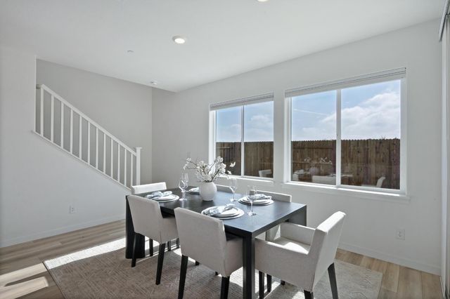 5113 Sunbelt Way, Roseville, CA 95747