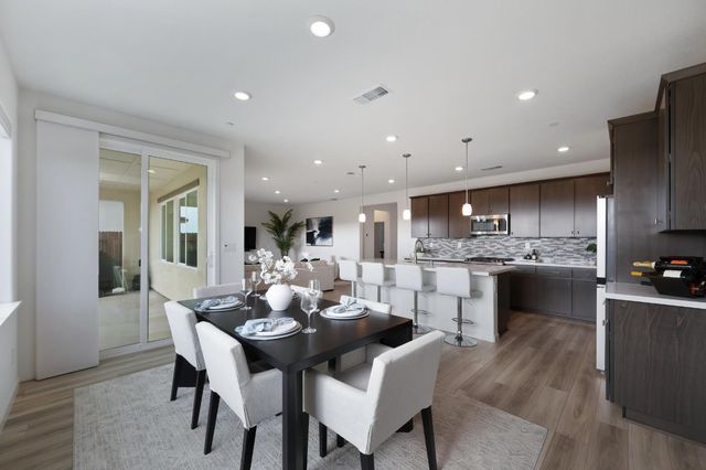 5113 Sunbelt Way, Roseville, CA 95747