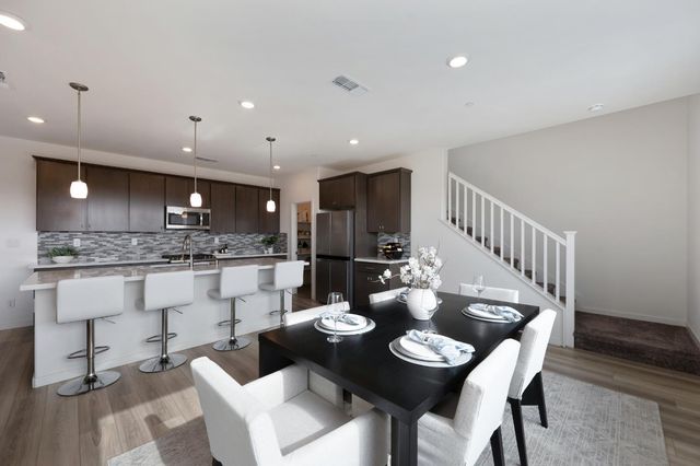 5113 Sunbelt Way, Roseville, CA 95747