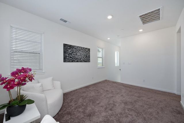 5113 Sunbelt Way, Roseville, CA 95747