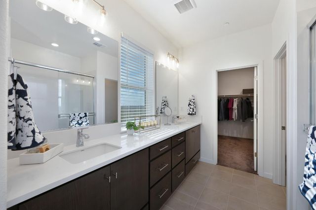 5113 Sunbelt Way, Roseville, CA 95747