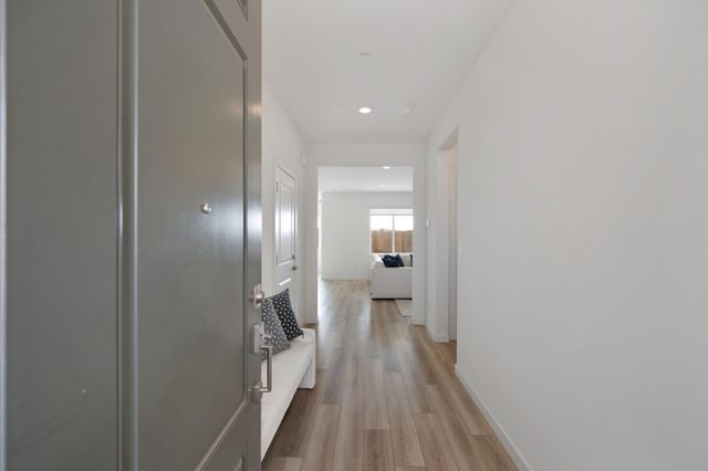 5113 Sunbelt Way, Roseville, CA 95747