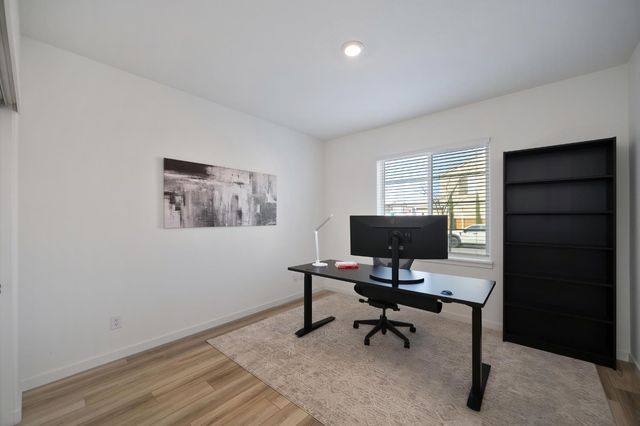 5113 Sunbelt Way, Roseville, CA 95747