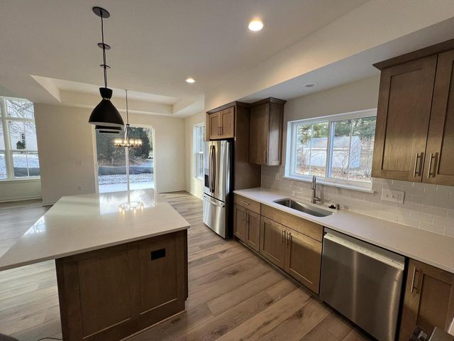 W221N3075 Greenwood COURT, Waukesha, WI 53186