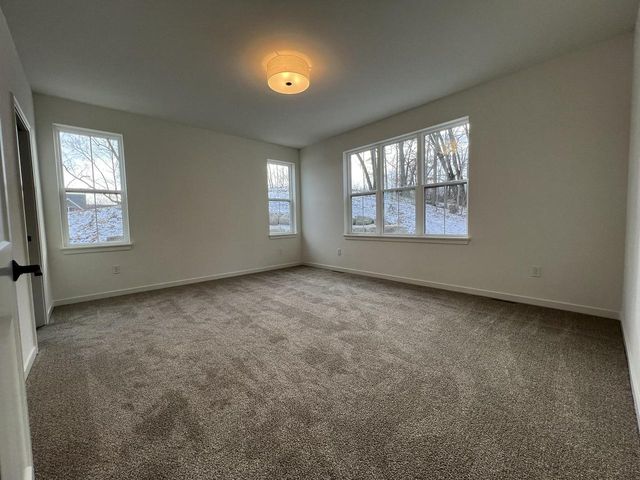 W221N3075 Greenwood COURT, Waukesha, WI 53186