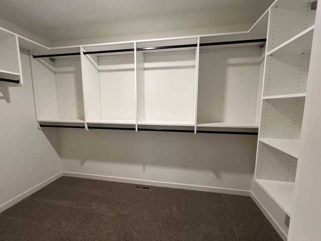 W221N3075 Greenwood COURT, Waukesha, WI 53186