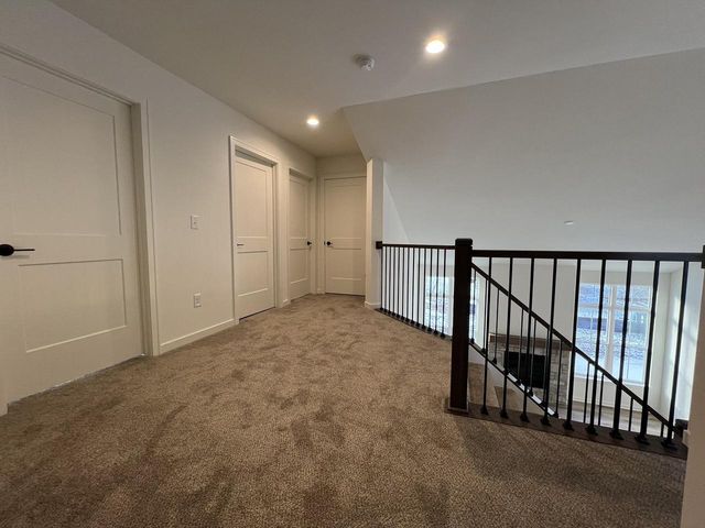 W221N3075 Greenwood COURT, Waukesha, WI 53186