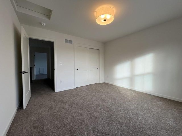 W221N3075 Greenwood COURT, Waukesha, WI 53186