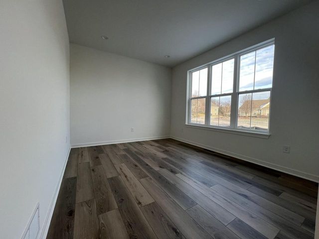 W221N3075 Greenwood COURT, Waukesha, WI 53186