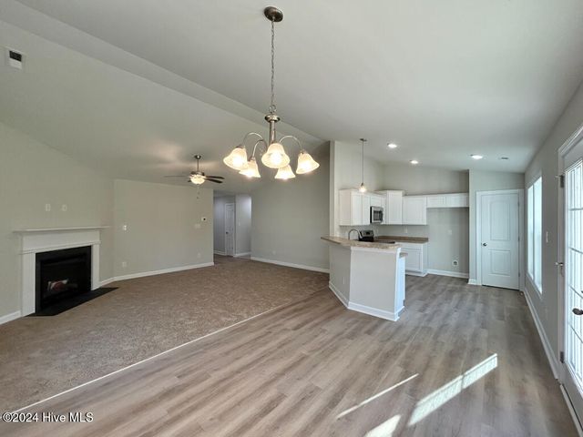 835 Hidden Bridge Drive, Jacksonville, NC 28546