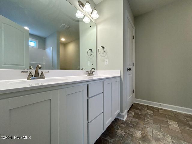 835 Hidden Bridge Drive, Jacksonville, NC 28546