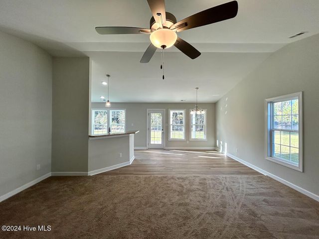 835 Hidden Bridge Drive, Jacksonville, NC 28546