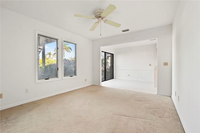 640 N Centre Court SW 101, Vero Beach, FL 32962