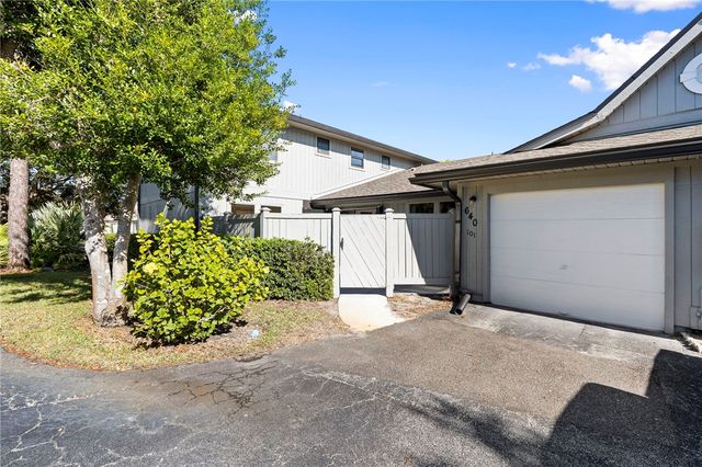 640 N Centre Court SW 101, Vero Beach, FL 32962