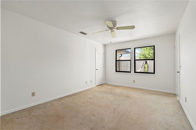 640 N Centre Court SW 101, Vero Beach, FL 32962