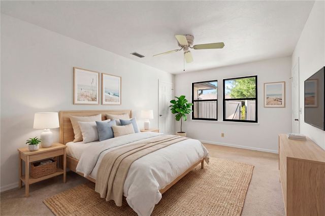 640 N Centre Court SW 101, Vero Beach, FL 32962