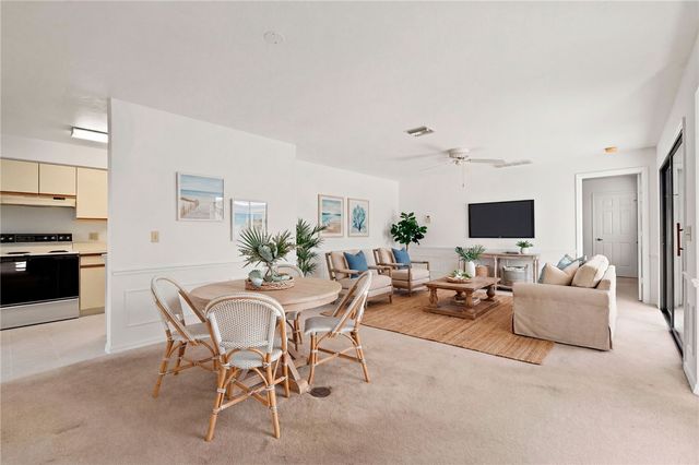 640 N Centre Court SW 101, Vero Beach, FL 32962