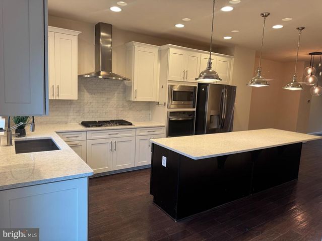 3165 VIRGINIA BLUEBELL CT, Fairfax, VA 22031