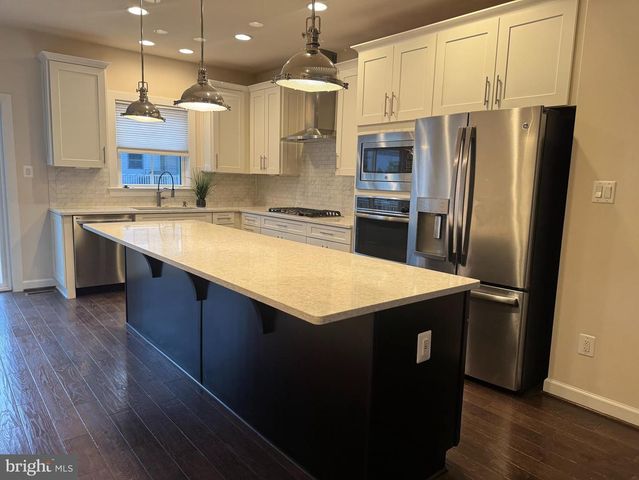 3165 VIRGINIA BLUEBELL CT, Fairfax, VA 22031