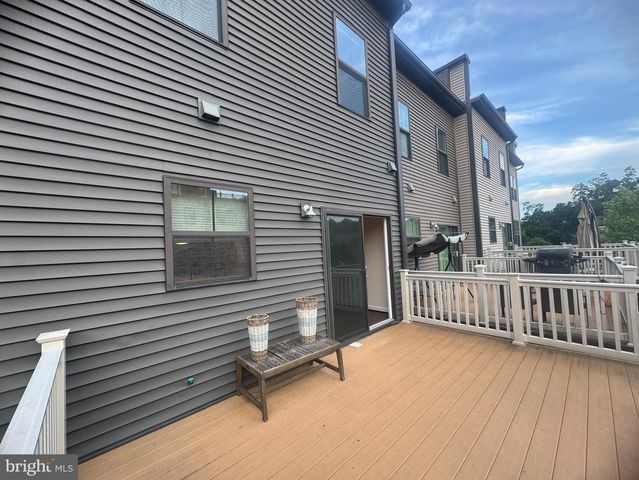 3165 VIRGINIA BLUEBELL CT, Fairfax, VA 22031