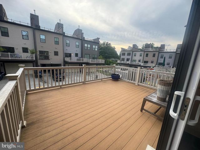 3165 VIRGINIA BLUEBELL CT, Fairfax, VA 22031