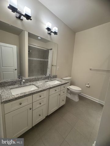 3165 VIRGINIA BLUEBELL CT, Fairfax, VA 22031
