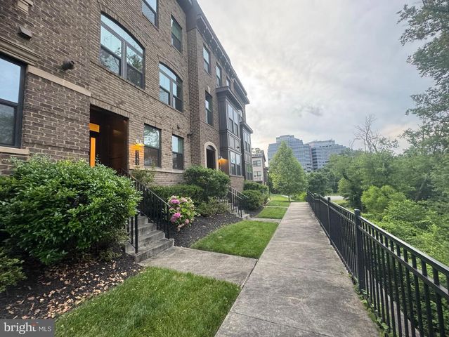 3165 VIRGINIA BLUEBELL CT, Fairfax, VA 22031