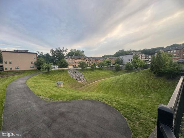 3165 VIRGINIA BLUEBELL CT, Fairfax, VA 22031