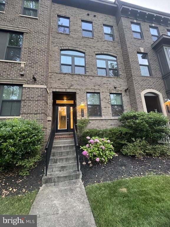3165 VIRGINIA BLUEBELL CT, Fairfax, VA 22031