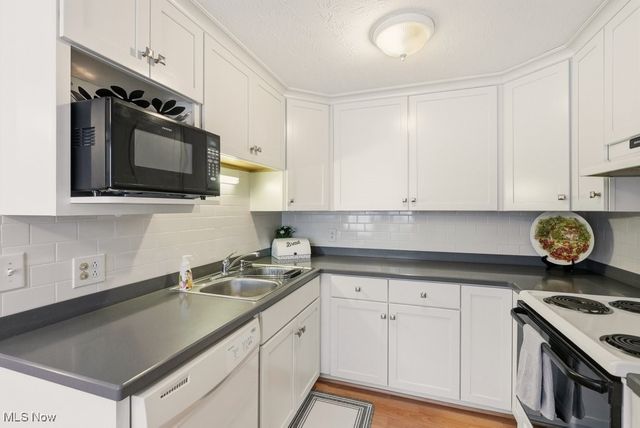 4634 Cox Drive A, Stow, OH 44224