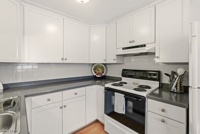 4634 Cox Drive A, Stow, OH 44224