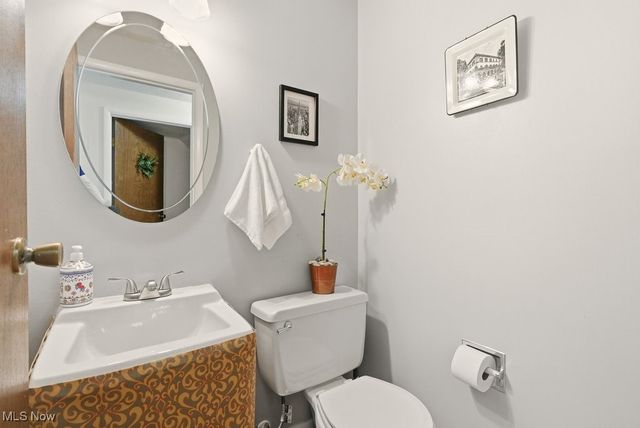 4634 Cox Drive A, Stow, OH 44224