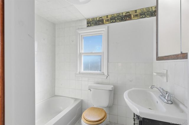 37 Wayne Avenue, Stony Point, NY 10980