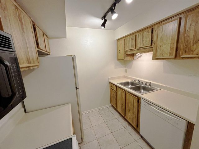 4034 DREAM OAK PLACE 104, Tampa, FL 33613
