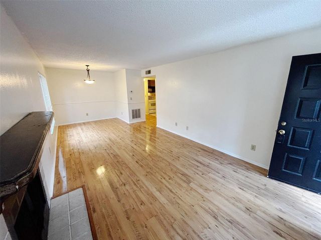 4034 DREAM OAK PLACE 104, Tampa, FL 33613